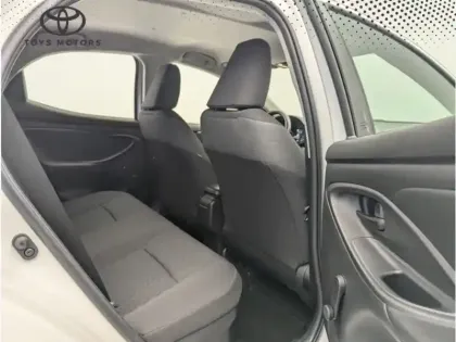 Photo 11 Toyota Yaris Hybride 116h Dynamic