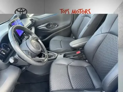 Photo 12 Toyota Yaris Hybride 130h Première