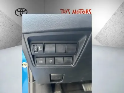 Photo 16 Toyota Yaris Hybride 130h Première