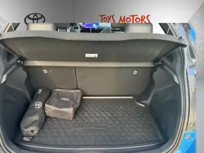 Photo 9 Toyota Yaris Hybride 130h Première