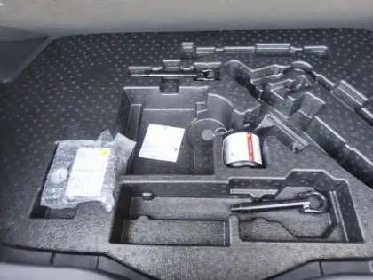 Photo 11 Toyota C-HR 1.8 Hybride 122 Edition