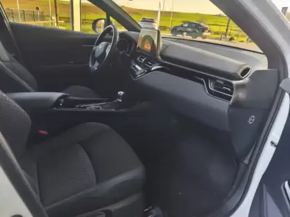 Photo 10 Toyota C-HR 1.8 Hybride 122 Edition