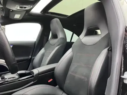 Photo 12 Mercedes CLA Coupé 180 AMG Line