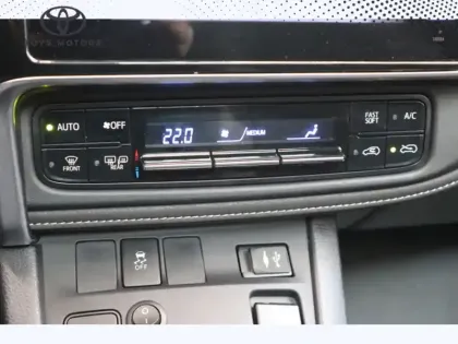 Photo 32 Toyota Auris 1.8 HYBRID 136h TECHNOLINE