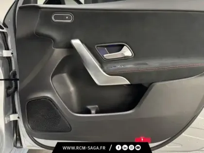 Photo 16 Mercedes Classe A 200 d AMG Line