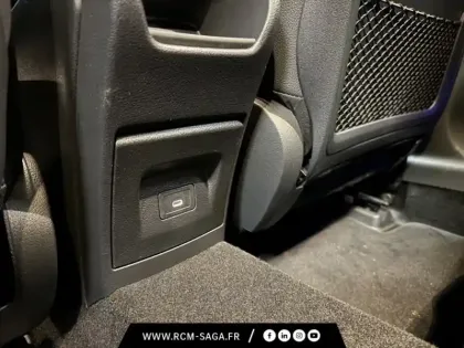 Photo 15 Mercedes Classe A 200 d AMG Line