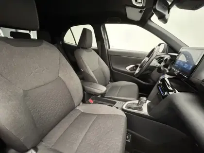 Photo 19 Toyota Yaris Hybride 1.5 HYBRID 116H DESIGN CARGO