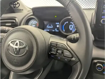 Photo 13 Toyota Yaris 120 VVT-i Design