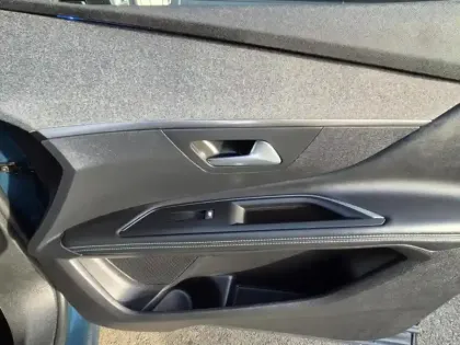 Photo 14 Peugeot 3008  1.5 BlueHDi 130ch S&S Allure EAT8