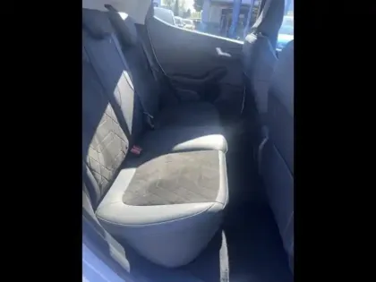 Photo 12 Ford Fiesta Gén. V Ph2 Titanium Vignale 5