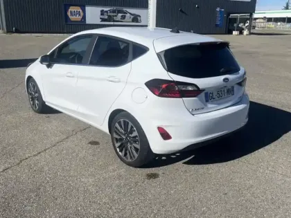 Photo 17 Ford Fiesta Gén. V Ph2 Titanium Vignale 5