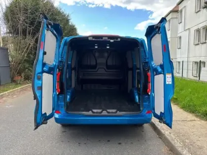 Photo 8 Ford Custom Gén. II Ph1 Limited 1