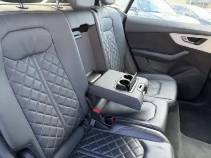 Photo 13 Audi Q8 Gén. I Ph1 S line 5