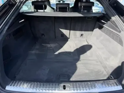 Photo 6 Audi Q8 Gén. I Ph1 S line 5