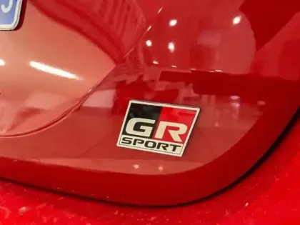 Photo 10 Toyota Yaris  116h GR Sport 5p MY22