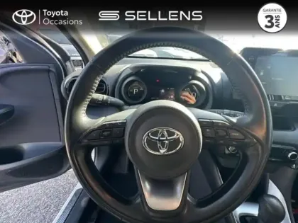 Photo 12 Toyota Yaris  116h Design 5p MY22