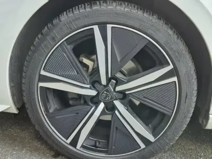 Photo 10 Peugeot 308  1.2 PureTech 130ch S&S GT EAT8