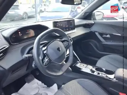 Photo 14 Peugeot 2008  1.2 Hybrid 145ch Allure e-DCS6