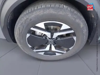 Photo 9 Peugeot 2008  1.2 Hybrid 145ch Allure e-DCS6