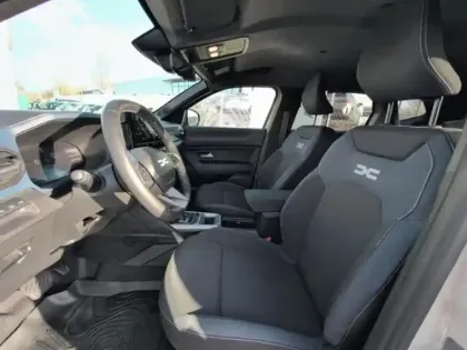 Photo 8 Dacia Duster  1.6 hybrid 140ch Journey