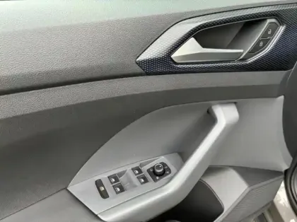 Photo 9 Volkswagen T-cross  1.0 TSI 95ch United