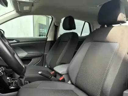 Photo 8 Volkswagen T-cross  1.0 TSI 95ch United