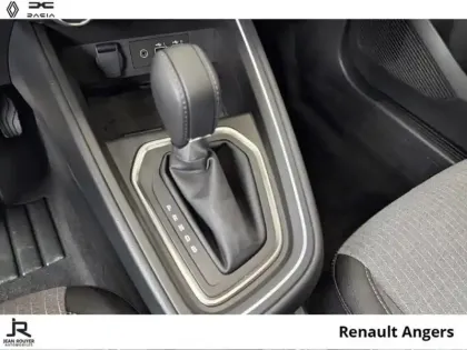 Photo 5 Renault Clio  1.6 E-Tech 145ch full hybrid Techno - 24