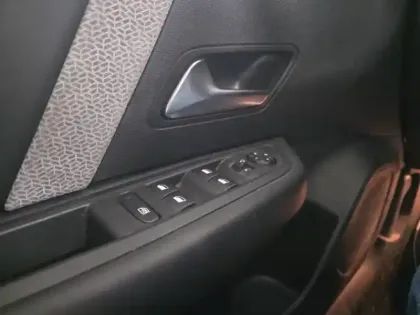 Photo 7 Citroën C4  BlueHDi 130ch S&S Feel Pack EAT8 120g