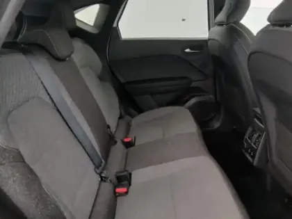 Photo 14 Renault Captur  1.6 E-Tech full hybrid 145ch Techno