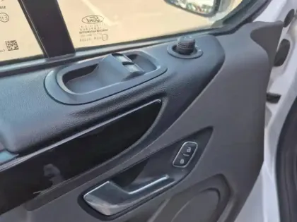 Photo 6 Ford Custom Transit  Fg 300 L2H1 2.0 EcoBlue 130 Limited 7cv