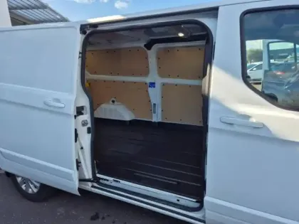 Photo 15 Ford Custom Transit  Fg 300 L2H1 2.0 EcoBlue 130 Limited 7cv
