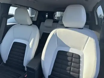 Photo 11 Citroën C3 Aircross  1.2 Hybride 145ch MAX