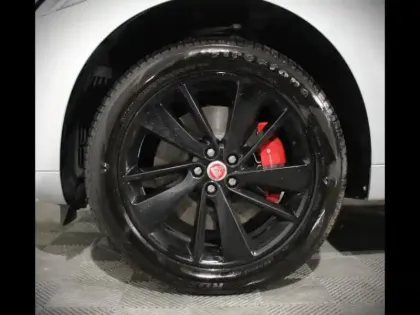 Photo 8 Jaguar F-Pace  P400e Plug-in-Hybrid R-Dynamic HSE BVA8 AWD