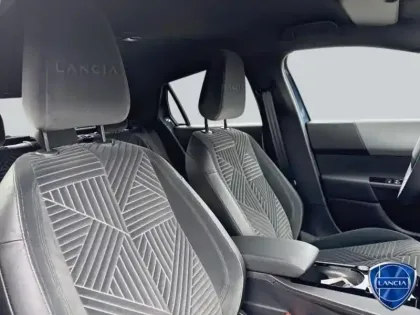 Photo 10 Lancia Ypsilon  1.2 Ibrida 110ch LX eDCT6