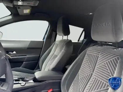 Photo 9 Lancia Ypsilon  1.2 Ibrida 110ch LX eDCT6