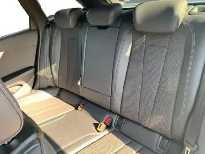 Photo 11 Audi A4 Gén. V (B9) Ph2 S line 5