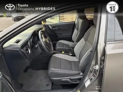 Photo 10 Toyota Auris  HSD 136h Design