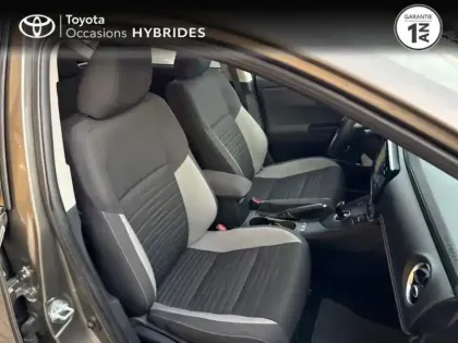 Photo 5 Toyota Auris  HSD 136h Design