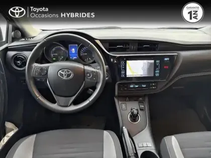 Photo 7 Toyota Auris  HSD 136h Design