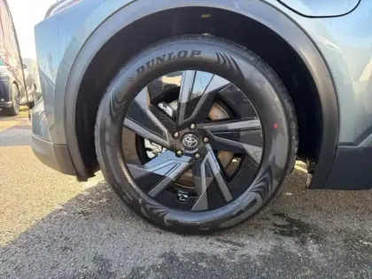 Photo 13 Toyota C-HR + 224ch 77kWh Design Grande Autonomie