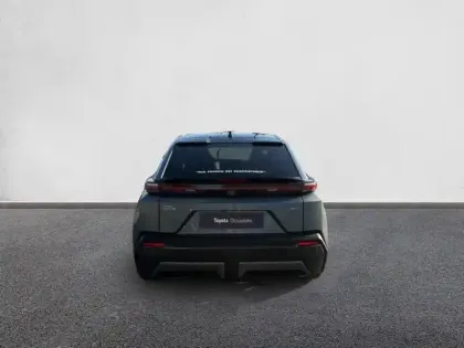 Photo 7 Toyota C-HR + 224ch 77kWh Design Grande Autonomie