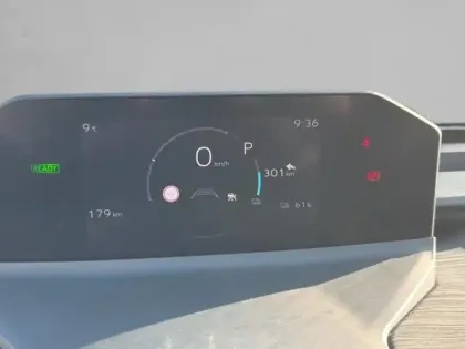 Photo 11 Toyota C-HR + 224ch 77kWh Design Grande Autonomie