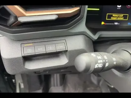 Photo 5 Dacia Duster  1.6 hybrid 140ch Extreme