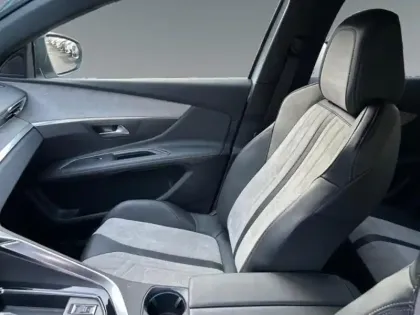 Photo 14 Peugeot 3008  HYBRID 225ch GT e-EAT8