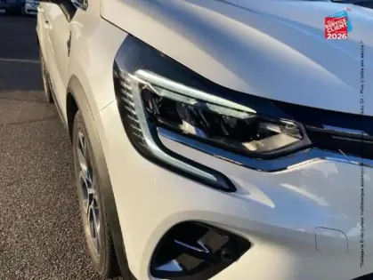 Photo 12 Renault Captur  1.6 E-Tech hybride 145ch Intens -21 Camera GPS