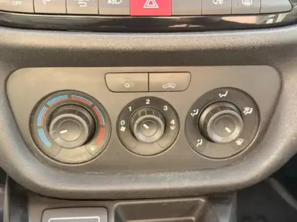 Photo 14 Fiat Doblo  Cargo 1.6 Multijet 105ch Pack Professional E6