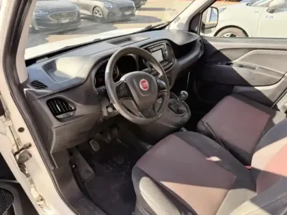 Photo 9 Fiat Doblo  Cargo 1.6 Multijet 105ch Pack Professional E6