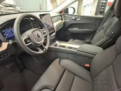 Photo 13 Volvo Xc60  T6 Hybride Rechargeable 350ch Ultra Style Chrome Geartronic 8 AWD