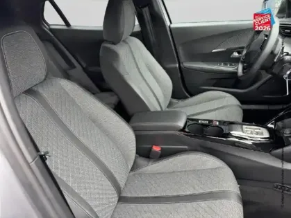 Photo 19 Peugeot 2008  1.2 Hybrid 145ch Allure e-DCS6