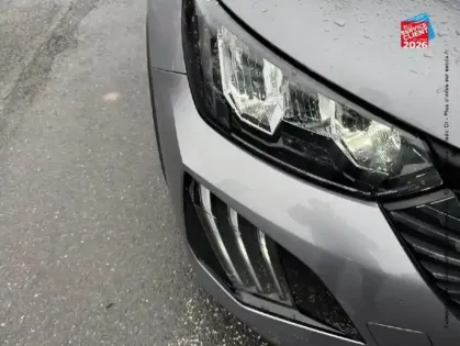 Photo 12 Peugeot 2008  1.2 Hybrid 145ch Allure e-DCS6